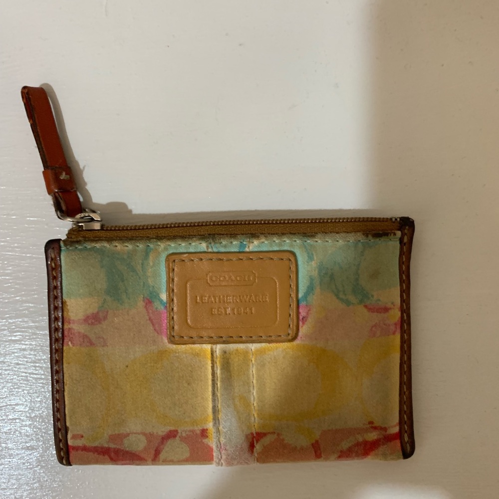 Coach change wallet